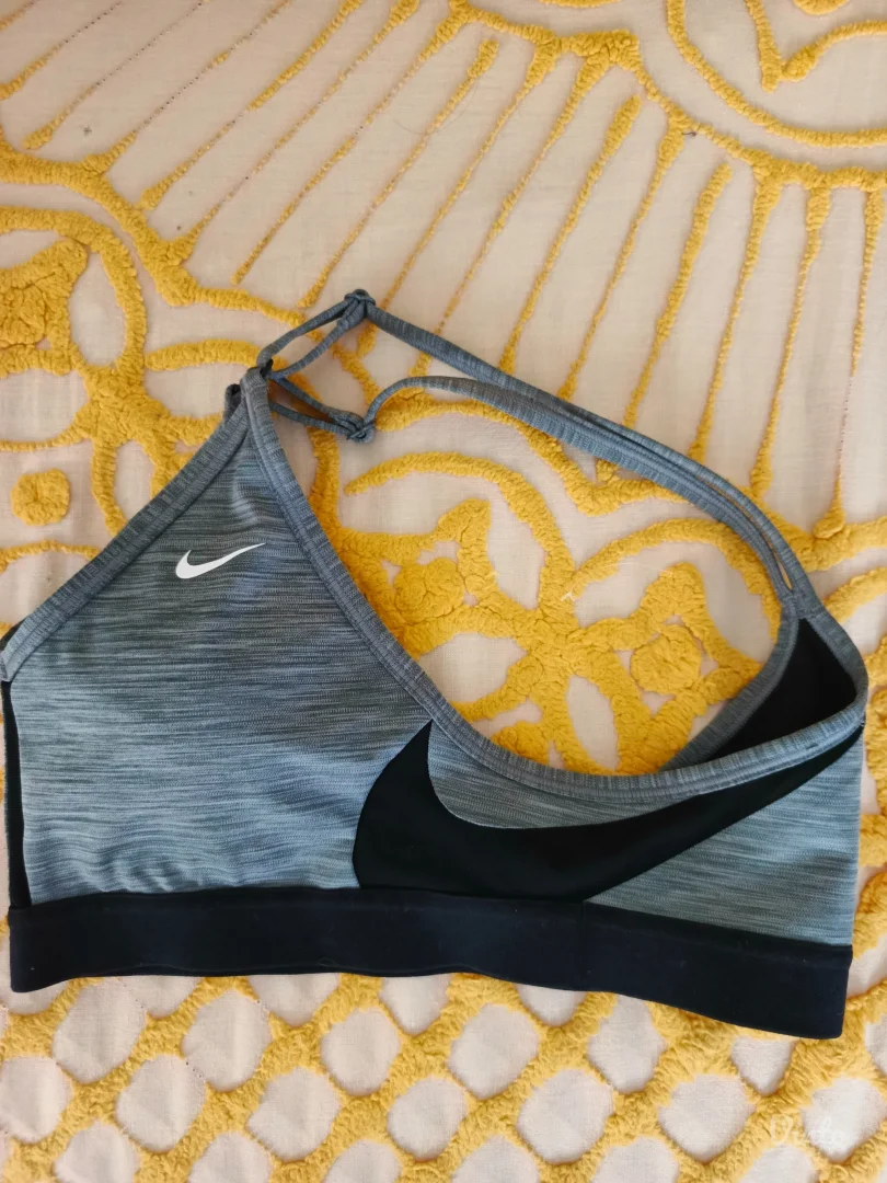 Nike top za vežbanje