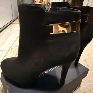 H&M cipele na štiklu 39broj