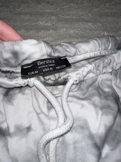 Bershka siva tie-dye trenerka