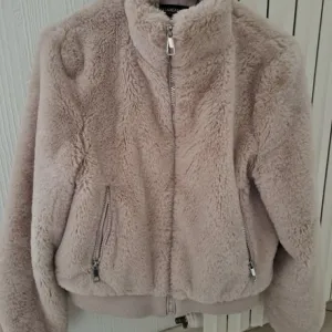 Pull&Bear teddy jakna, bundica