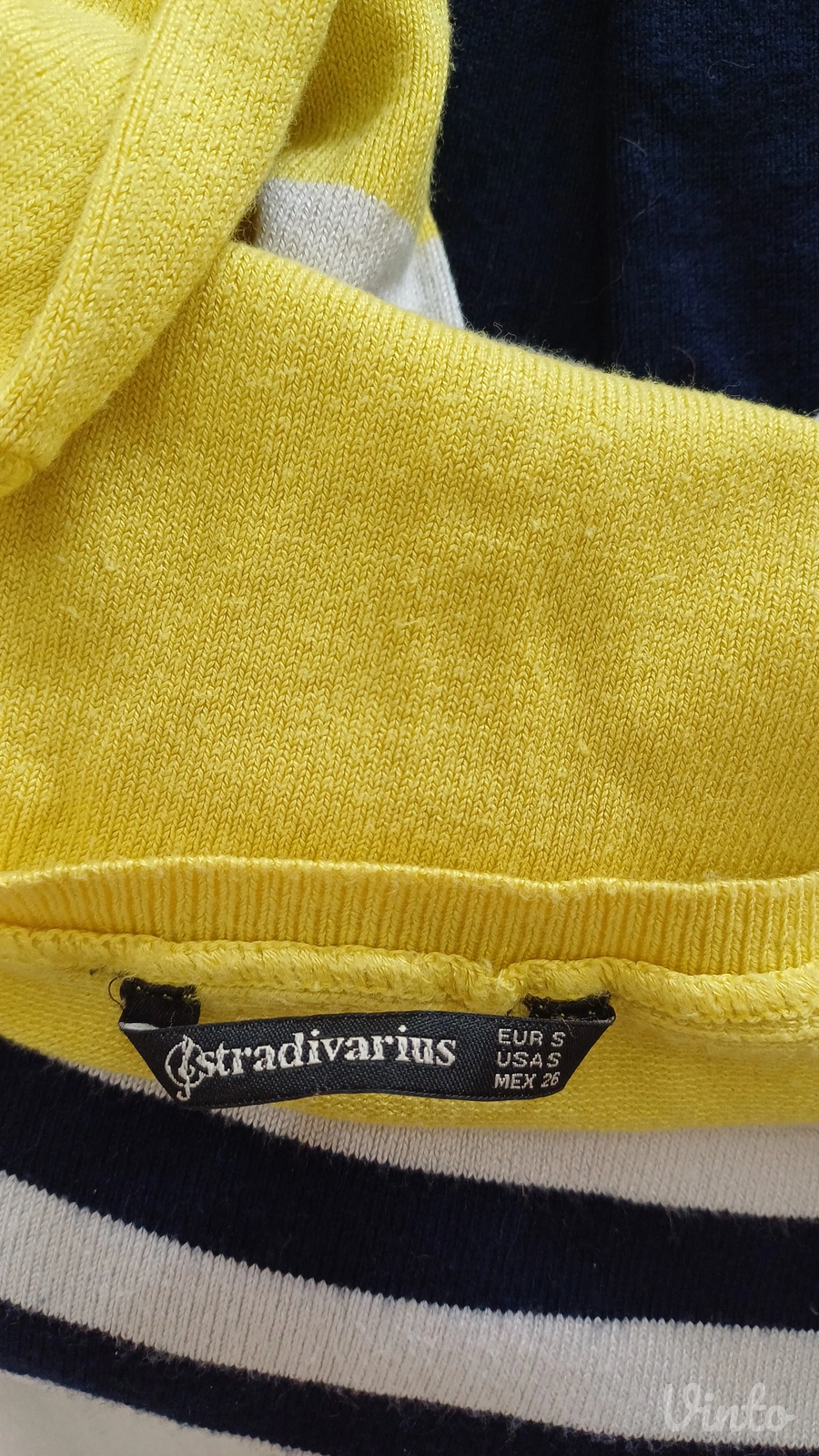 STRADIVARIUS džemperić