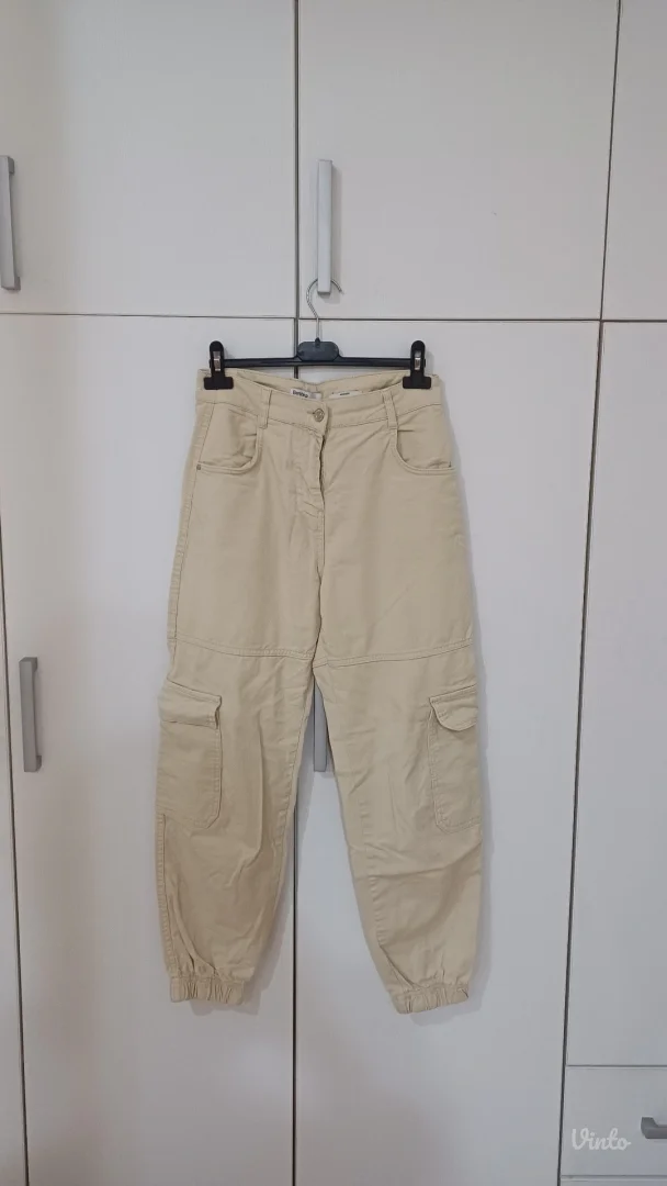 bershka pantalone