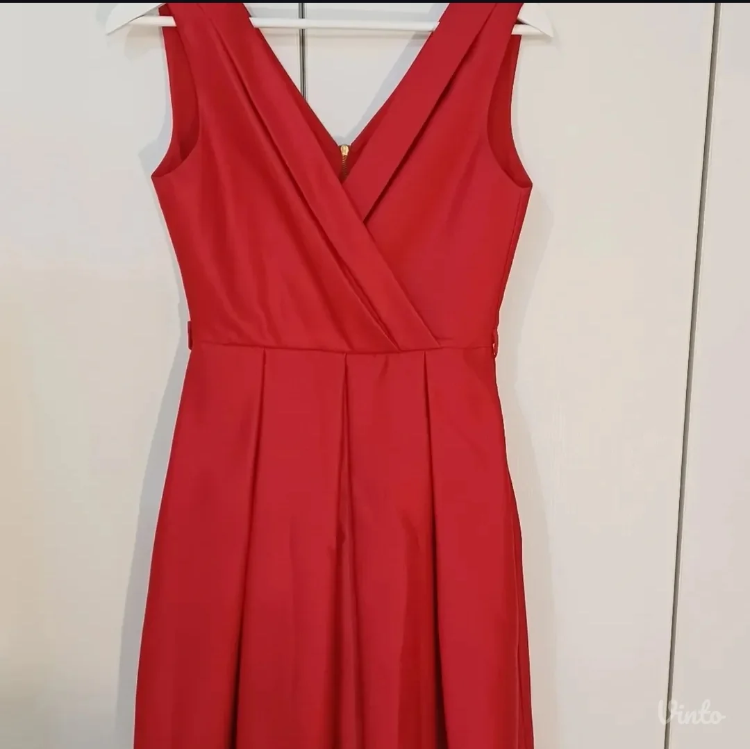 svecana crvena haljina