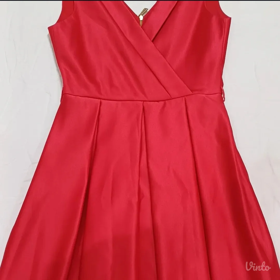 svecana crvena haljina