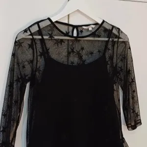 mrežasta majica sa zvezdicama