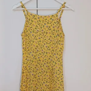 ručno šivena uska haljina