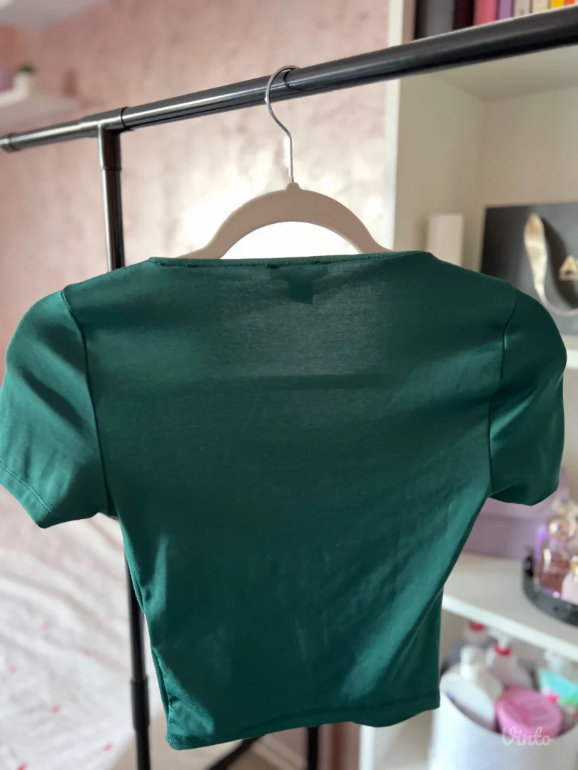 Amisu zeleni crop top