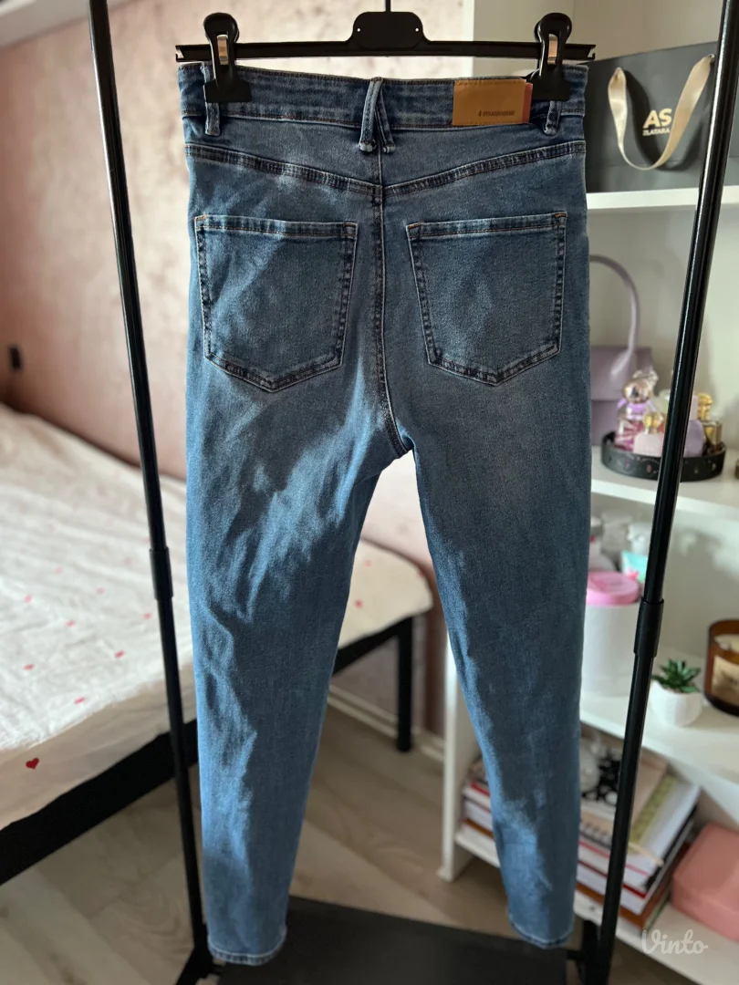 Stradivarius skinny jeans