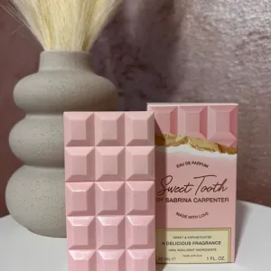Sweet tooth by Sabrina Carpenter EDP - ženski parfem