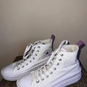 Converse duboke patike bele