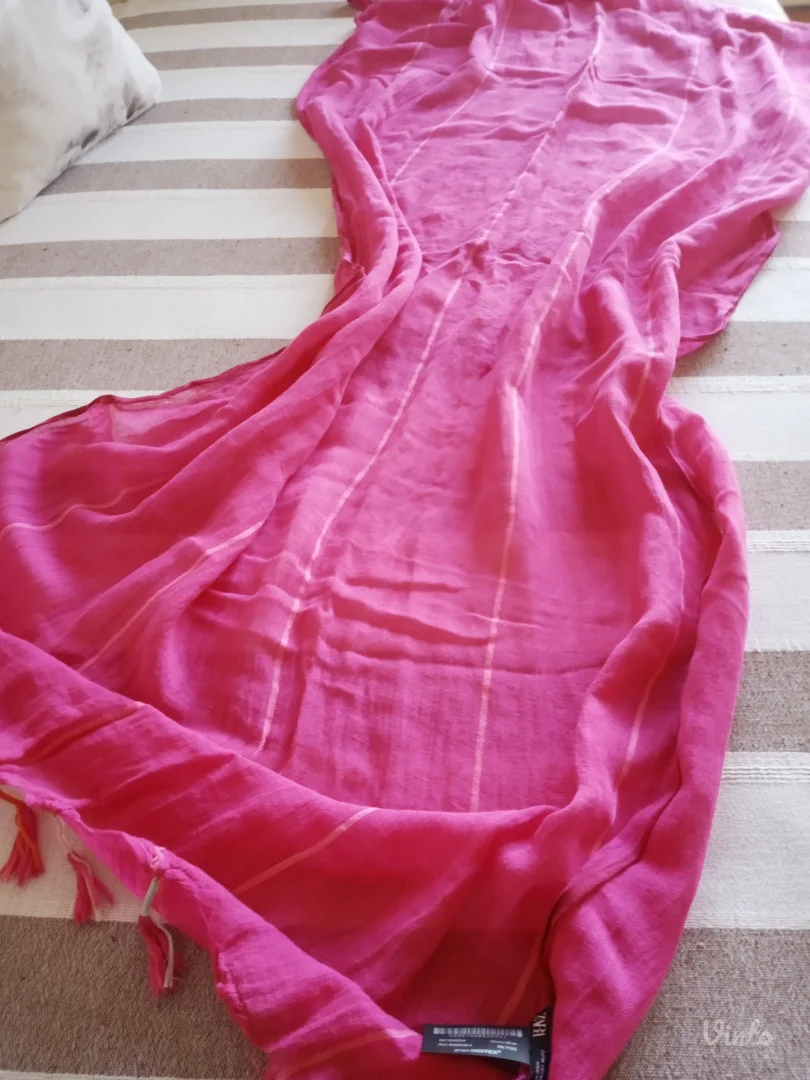 Zara, velika ešarpa