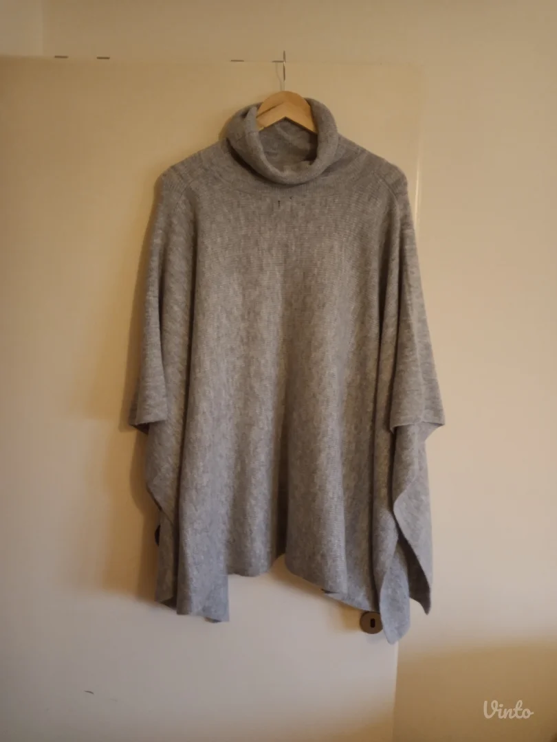 Reserved veliki topli pončo