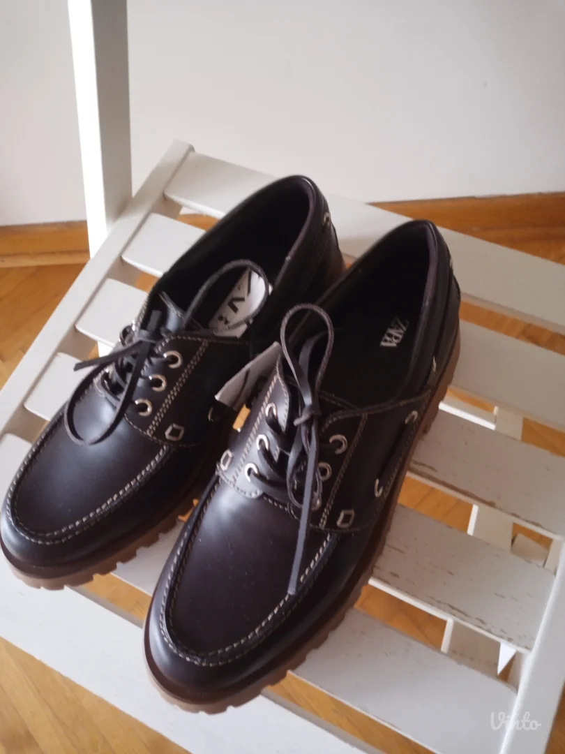 Zara, savršene koledž cipele br 40
