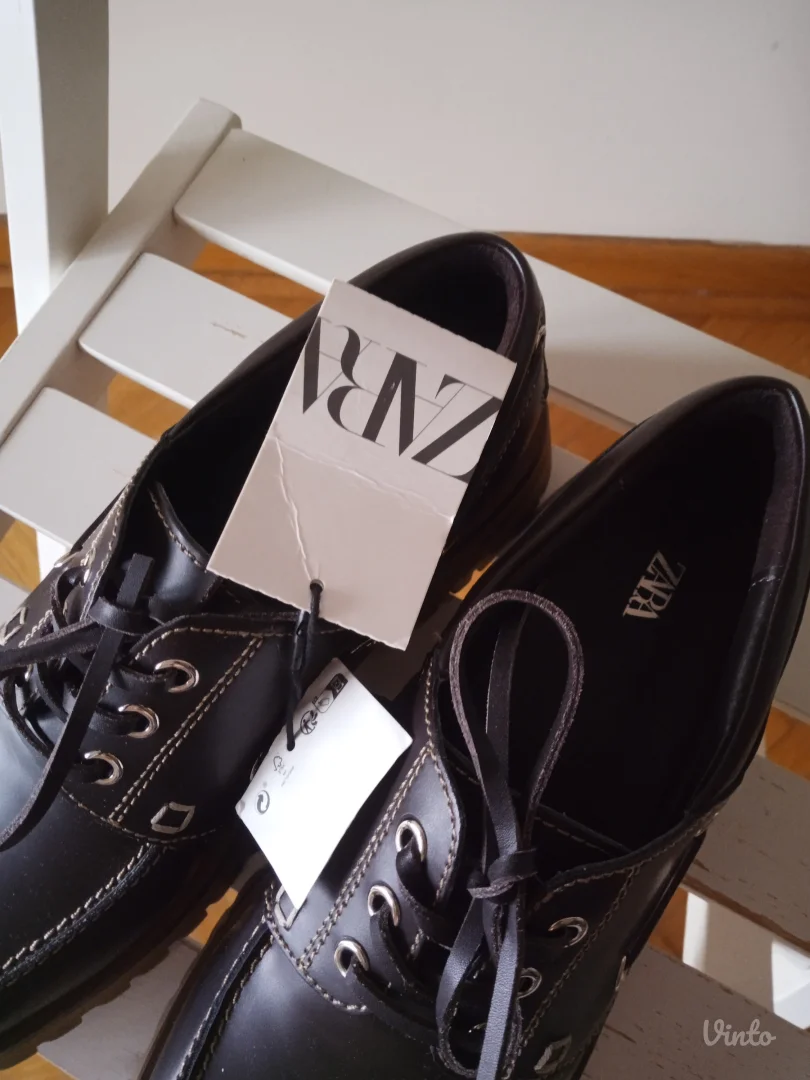 Zara, savršene koledž cipele br 40