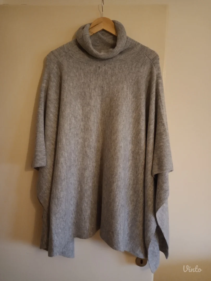 Reserved veliki topli pončo