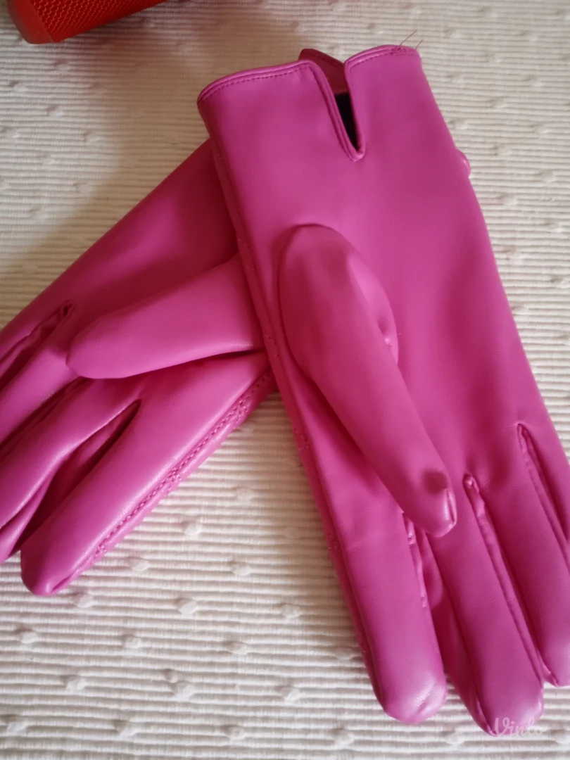 Calliope, pink rukavice