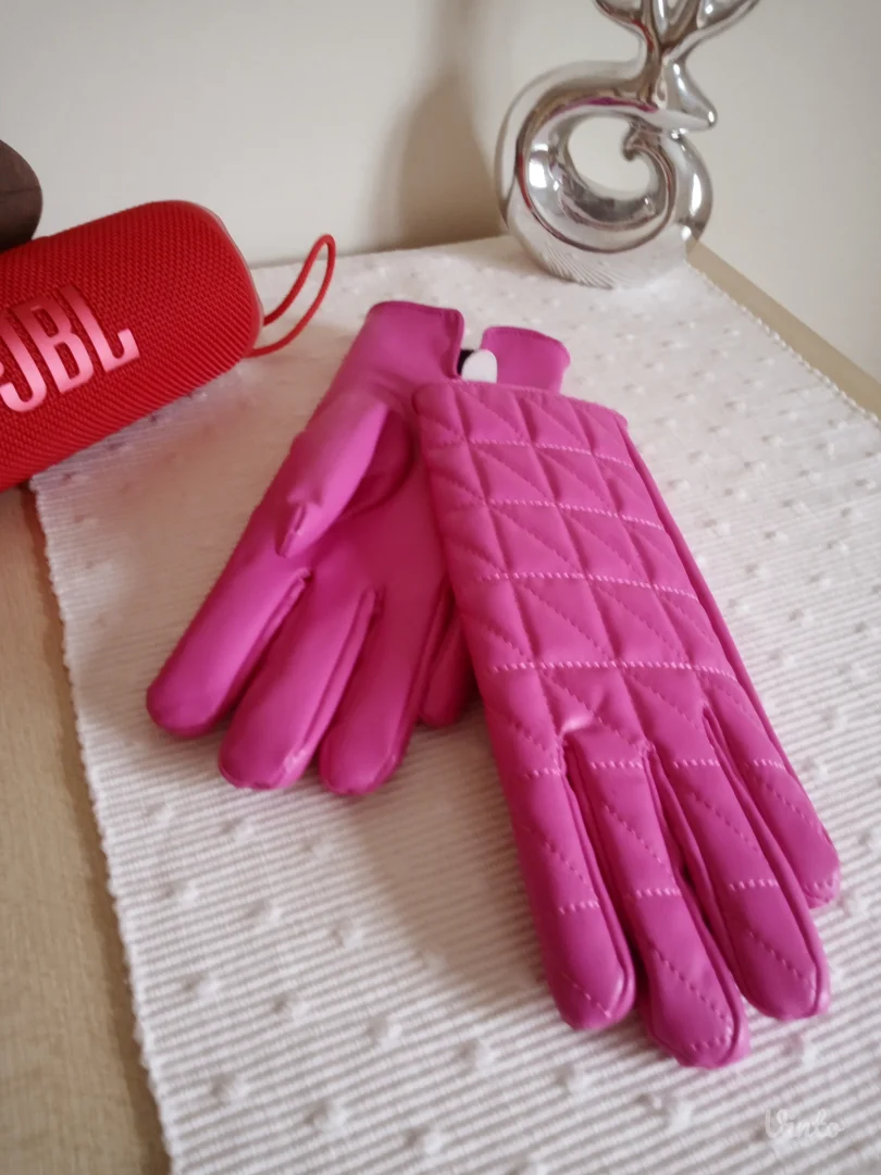Calliope, pink rukavice