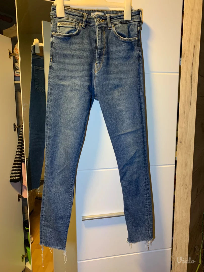 Zara - ženske farmerke