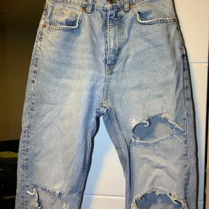 Zara - ženske farmerke