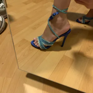 Ženske sandale na štiklu