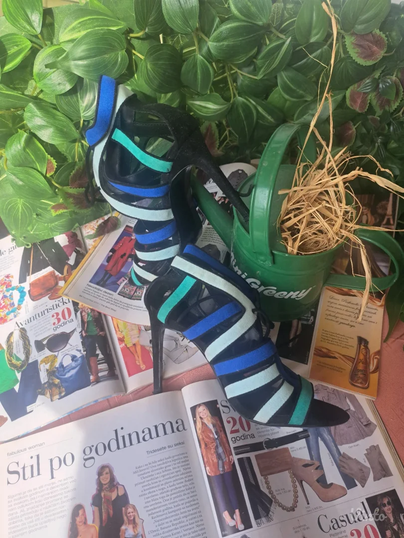 Zara šarene sandale