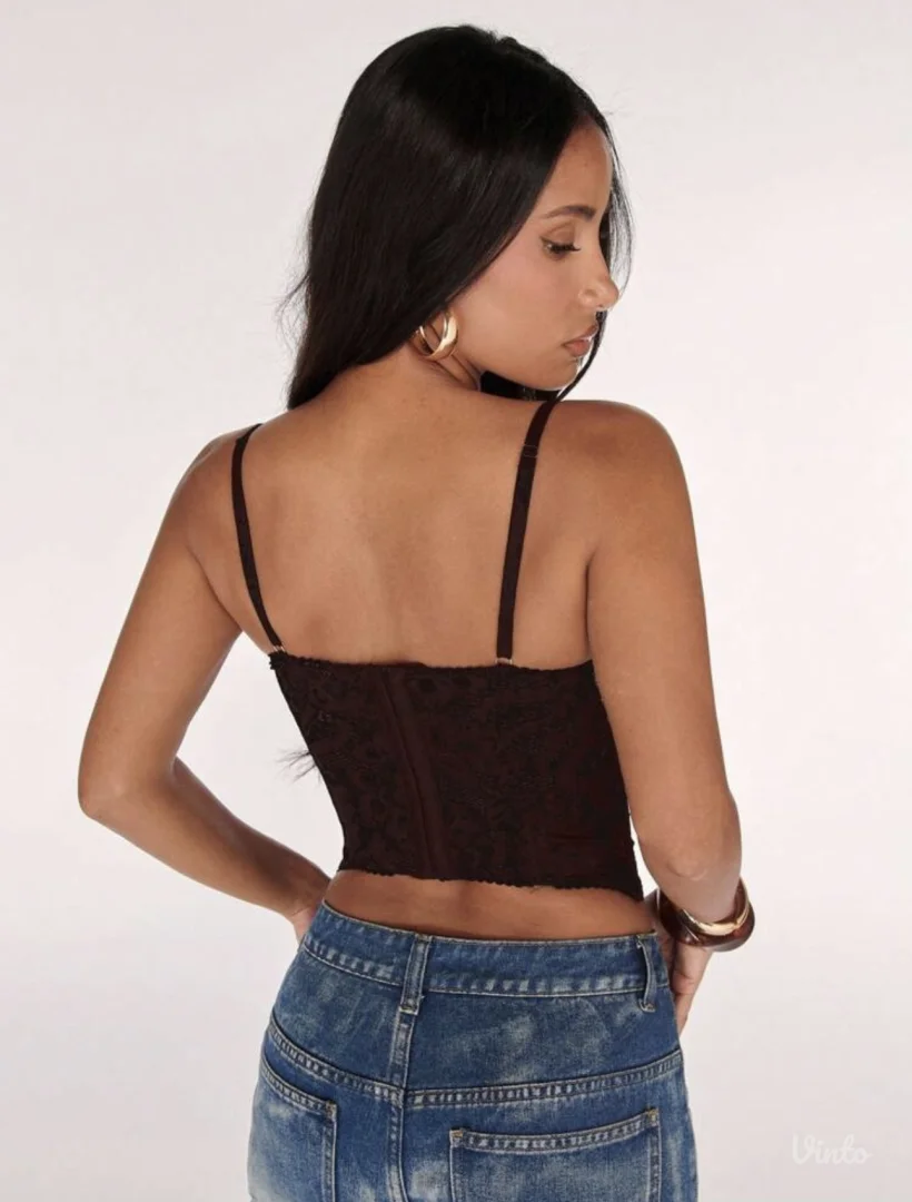 Novi korset sa etiketom