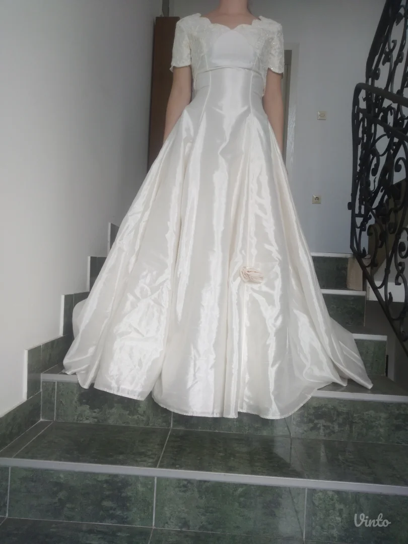 S velicina nezno krem vencanica