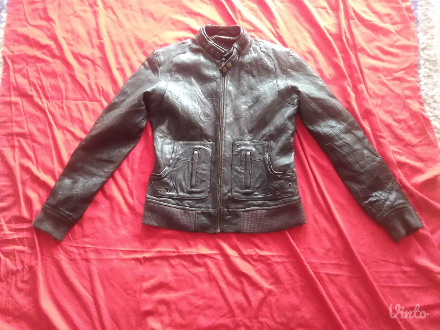 L velicina, kozna jakna