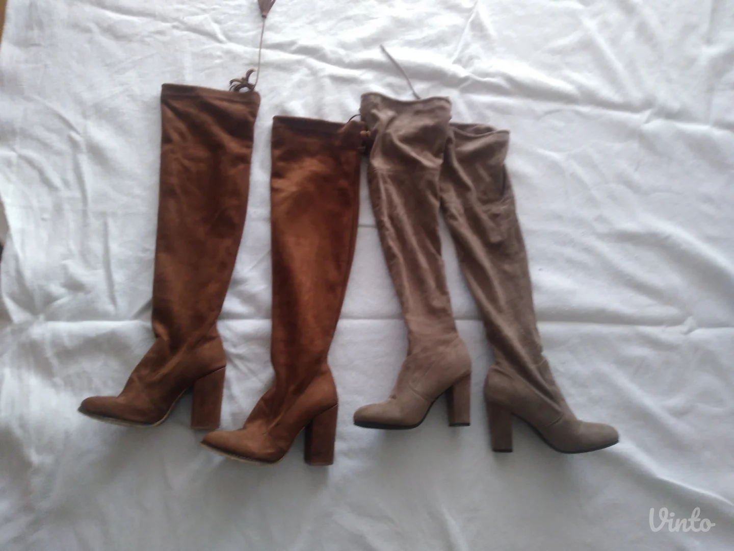 36 broj, 2 para cizama preko kolena