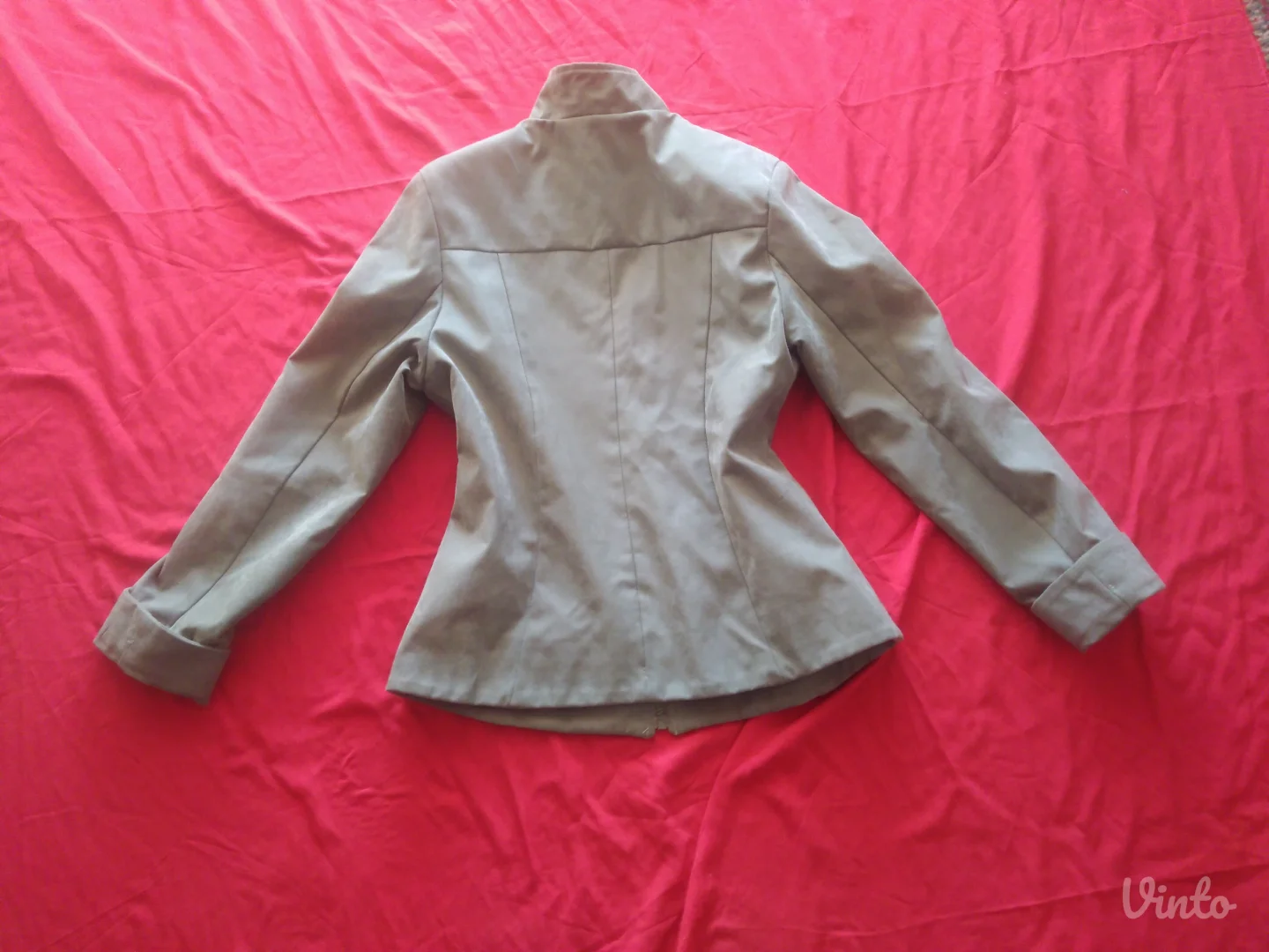 38 velicina sivozelena prolecna jakna