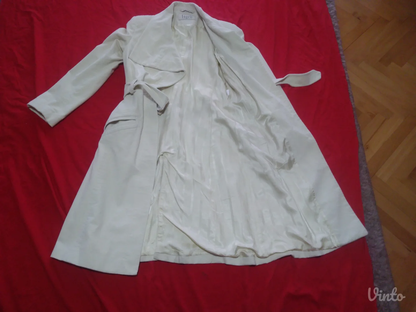 S velicina beli Vogeli kaput sa kaisem