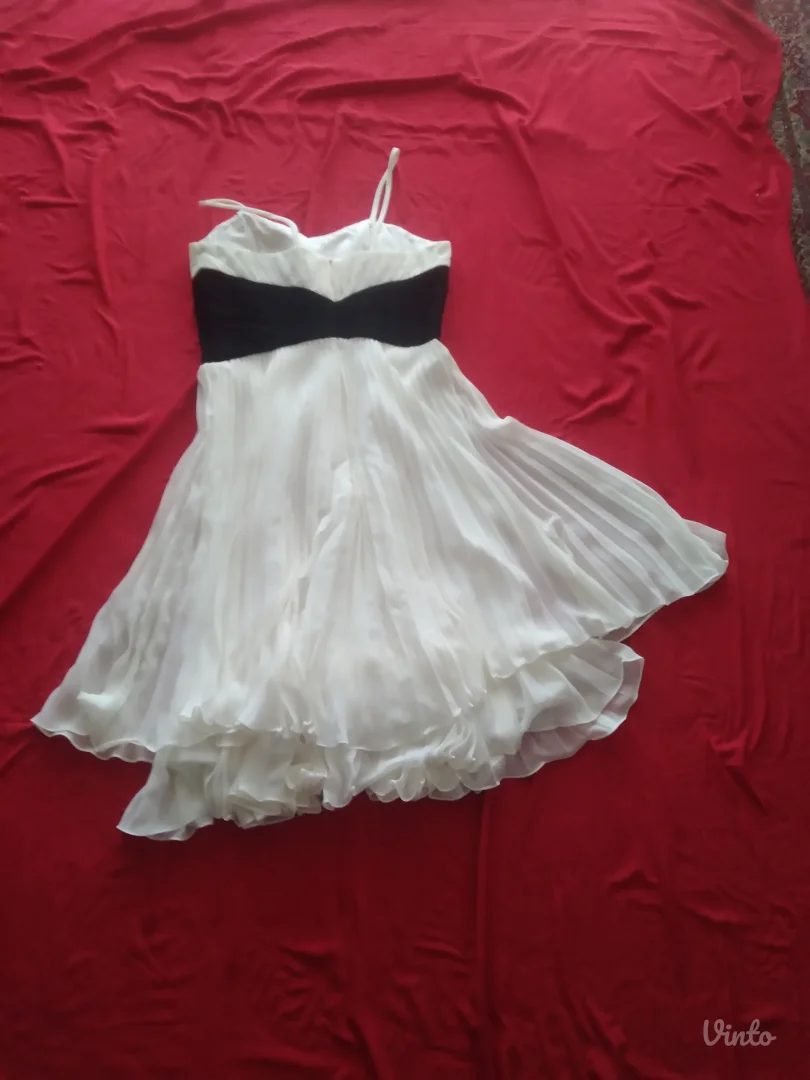 XL velicina svecana plisirana haljina