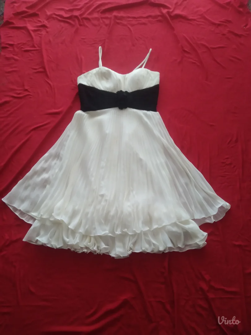 XL velicina svecana plisirana haljina