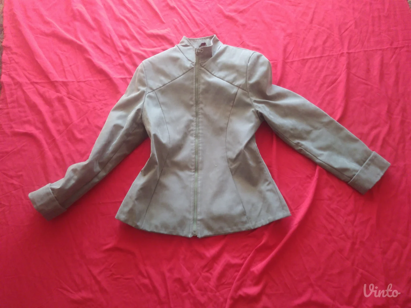 38 velicina sivozelena prolecna jakna