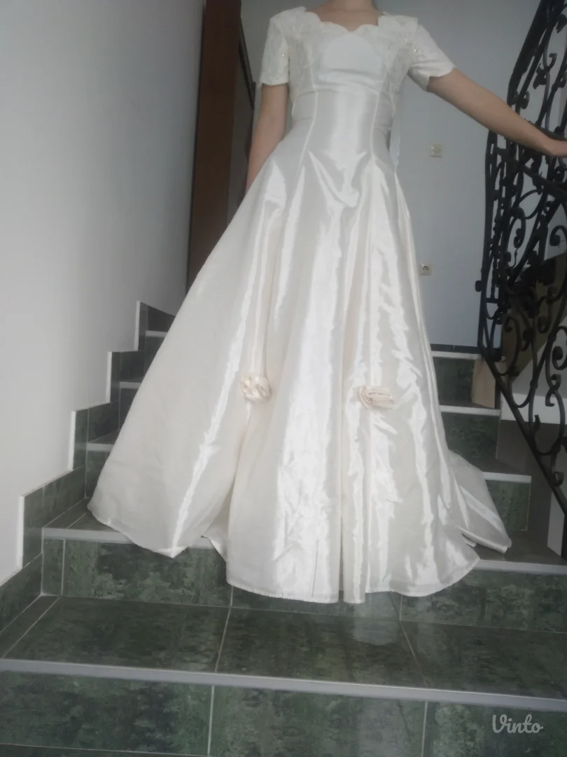 S velicina nezno krem vencanica