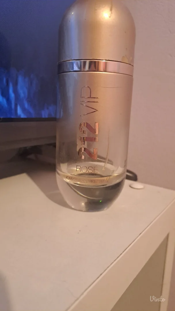 Carolina Herrera 212 Vip Rose