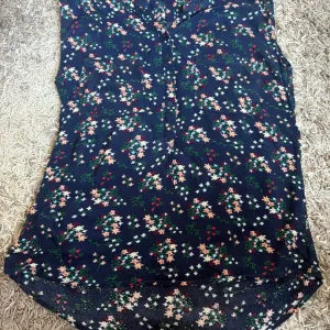 Cvetna bluza – Gate Woman – M