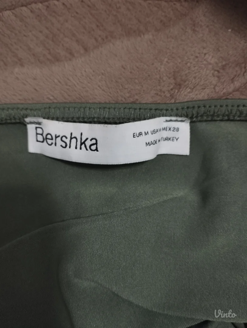 Bershka-Kratka haljina