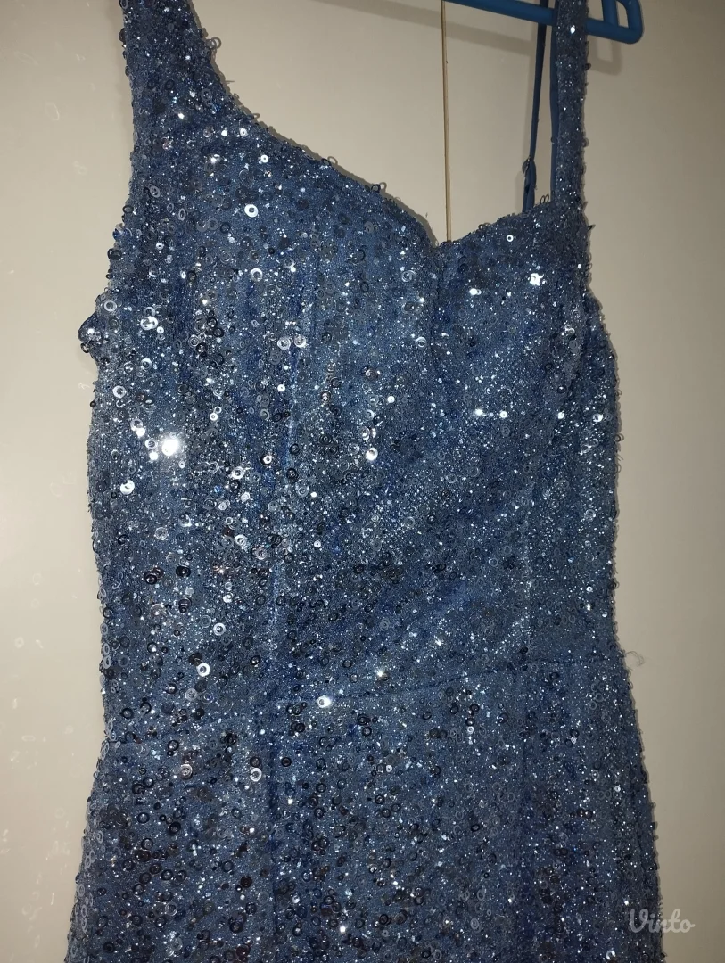 Svecana plava haljina