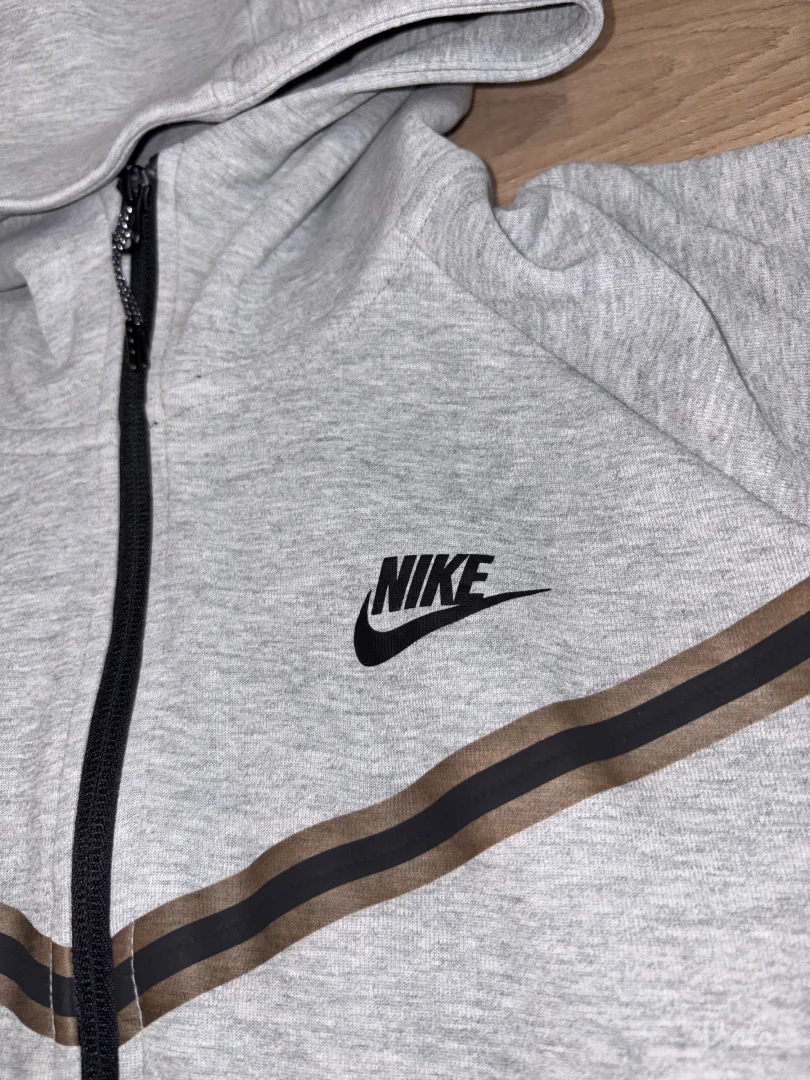 Nike Tech Fleece Duks