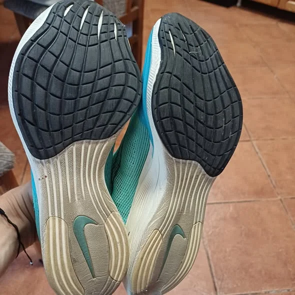 NIKE ZOOMX VAPORFLY NEXT% 2