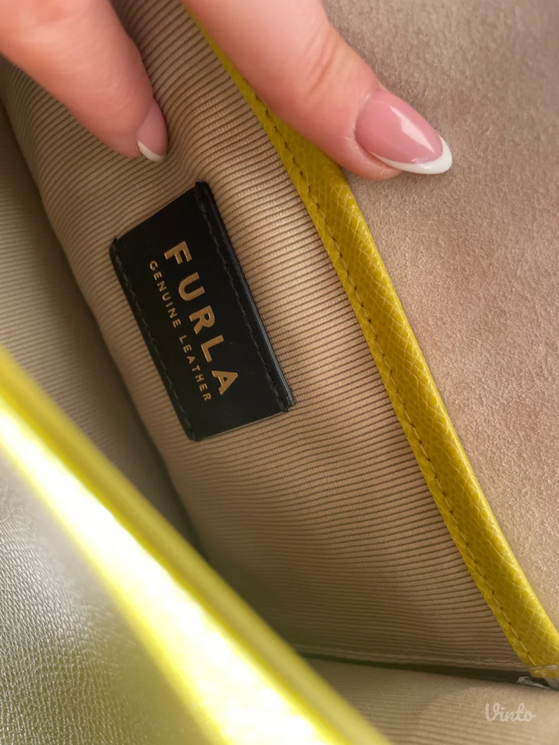 Furla torbica 130€