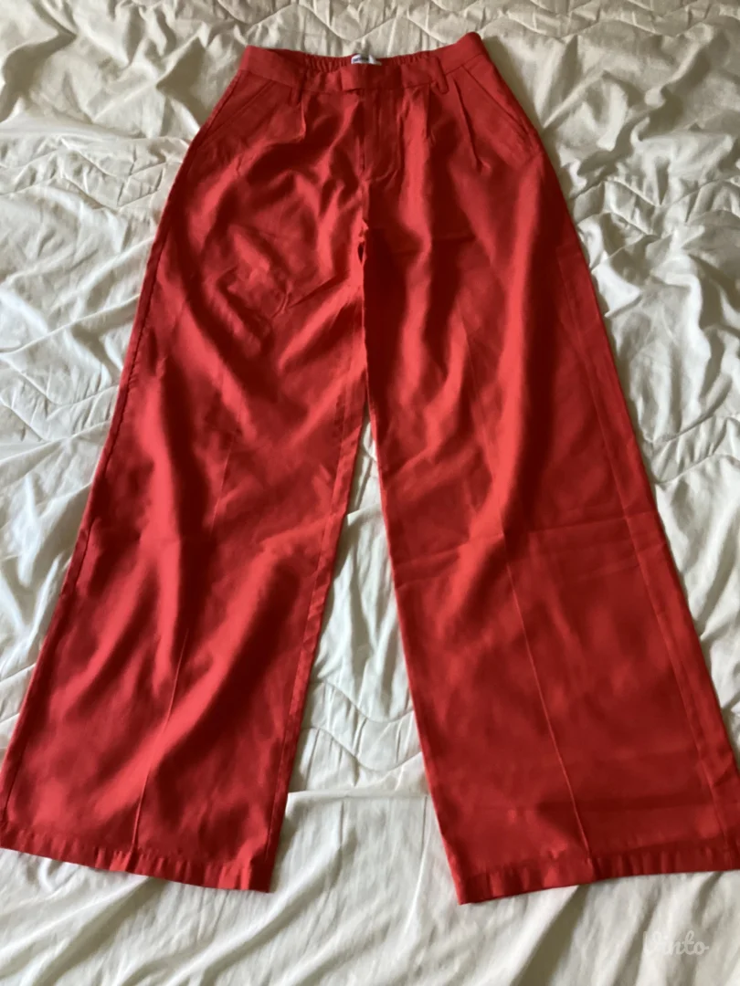 Bershka nove pantalone