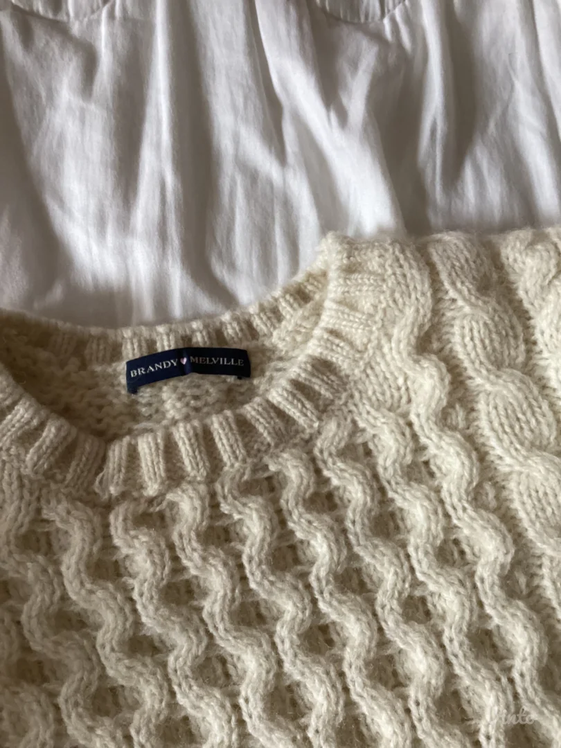 Brendy Melville dzemper - 90% vuna