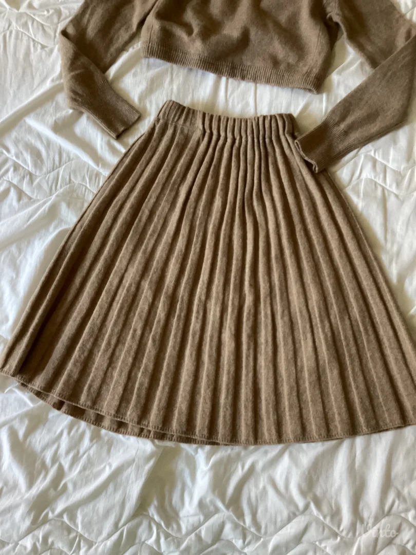 Oui luksuzni komplet od vune