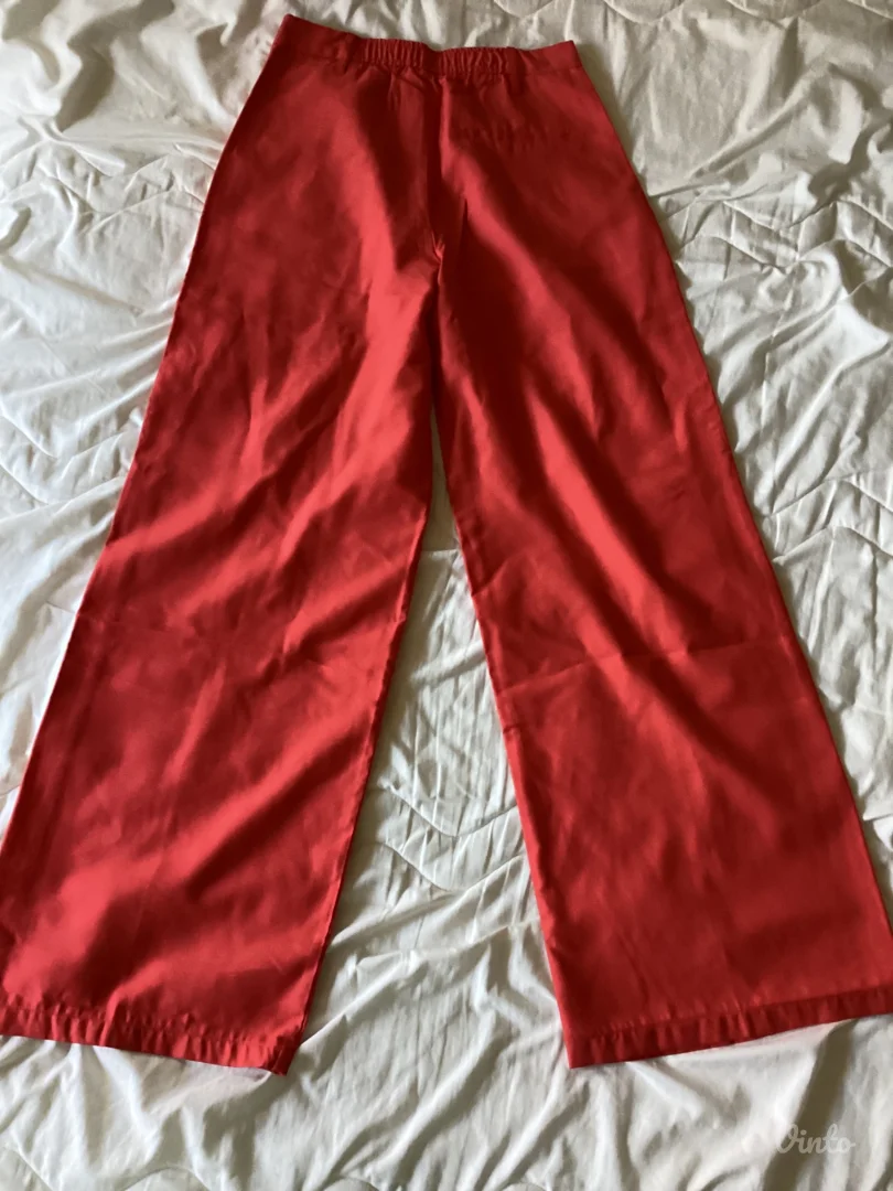 Bershka nove pantalone