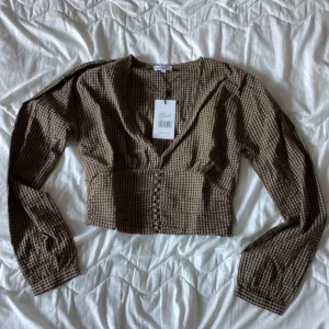 LeGer crop top - Novo sa etiketom