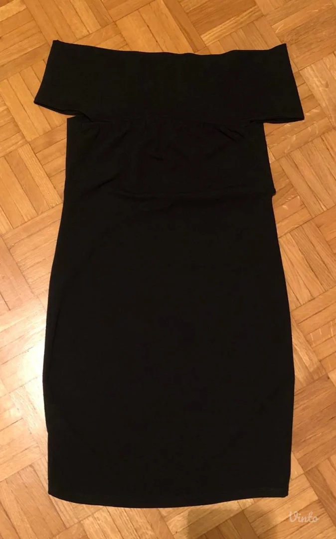 Elegantna crna mini haljina