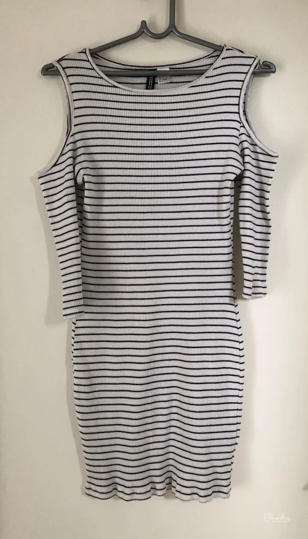 H&M prugasta pamučna haljina bez ramena