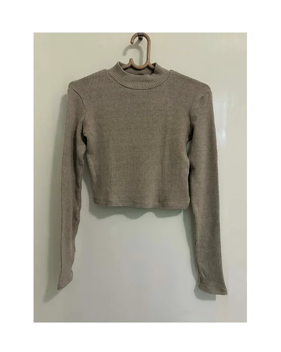 Pull & Bear crop krem polurolka